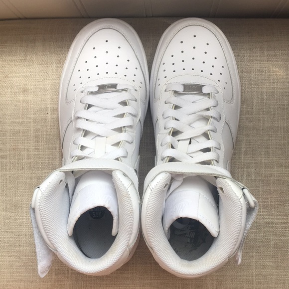 Nike AirForce 1’s - Picture 2 of 4